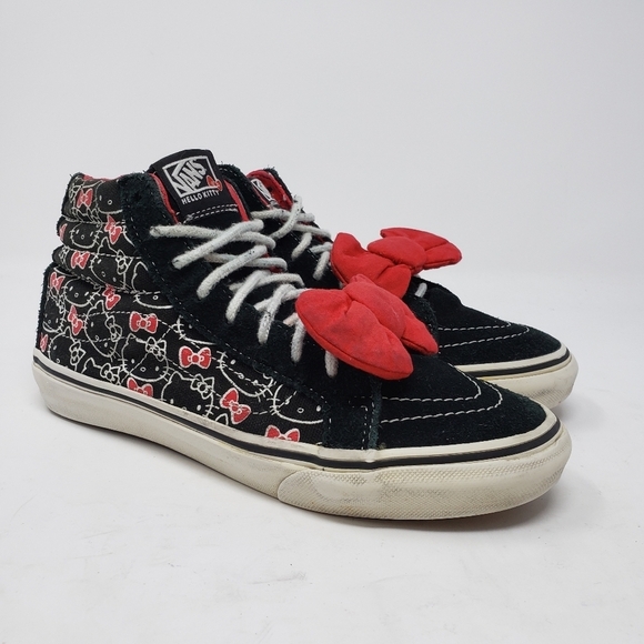 Vans x Hello Kitty lace-up sneakers size 6 - Picture 1 of 8